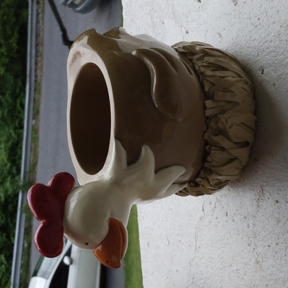 Resin chicken decoration - Picture 1 of 7